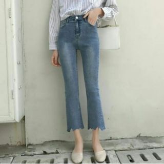 Jeans gấu lượn sóng