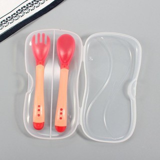 Muỗng và nĩa cách nhiệt bằng silicon cho trẻ ăn dặm
