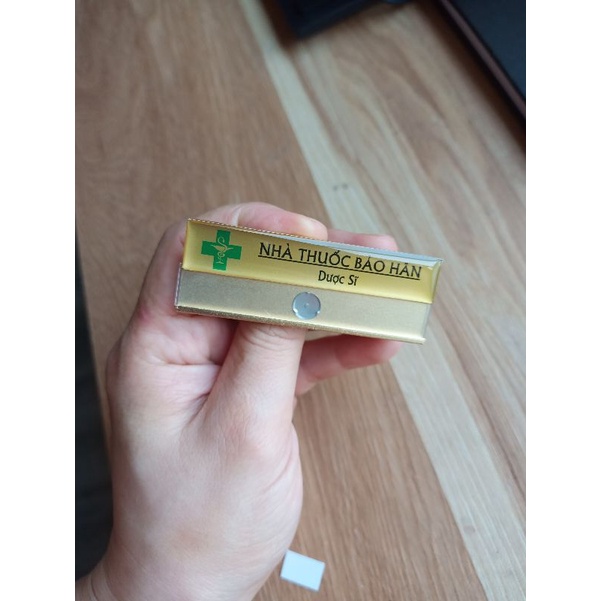 Thẻ tên nhà thuốc, quầy thuốc cho dược sĩ - dùng ghim cài