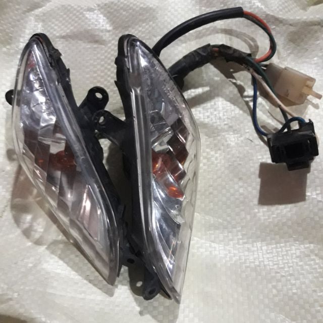 Cặp xi nhanh rs rin rã. Có luôn đuôi đèn rin.