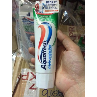Kem đánh răng Aquafresh Nhật Bản