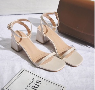 Sandal dây mảnh phối quai trong