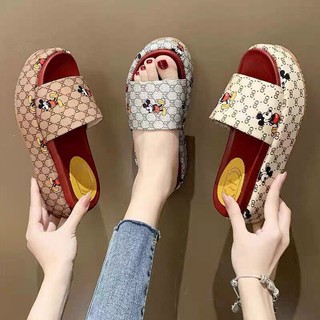 Dép bánh mỳ