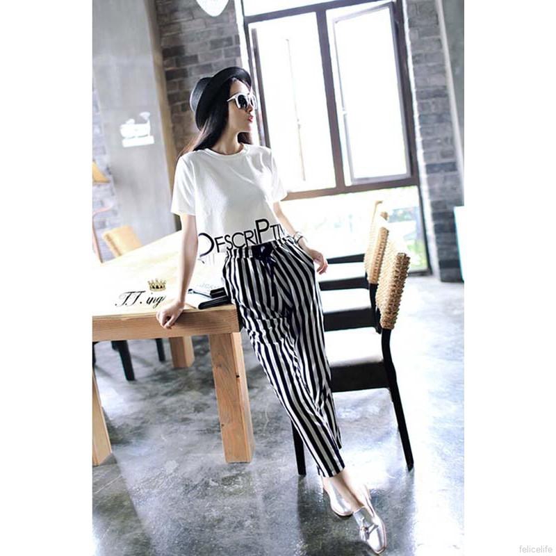Quần dài kẻ sọc dọc và áo tay ngắn phối chữ thời trang cho nữ