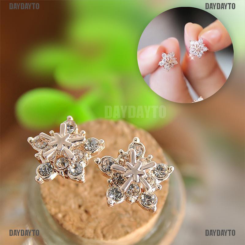 [DAYDAYTO] Bông Tai Hình Hoa Tuyết Pha Lê Nhỏ Nhắn Dễ Thương Cho Nữ