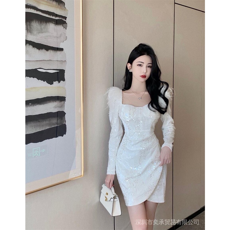 C-bit Đầm Nhung Mỏng Dáng Ôm Đính Hạt Phối Lông Vũ Và Hạt Cườm Bất