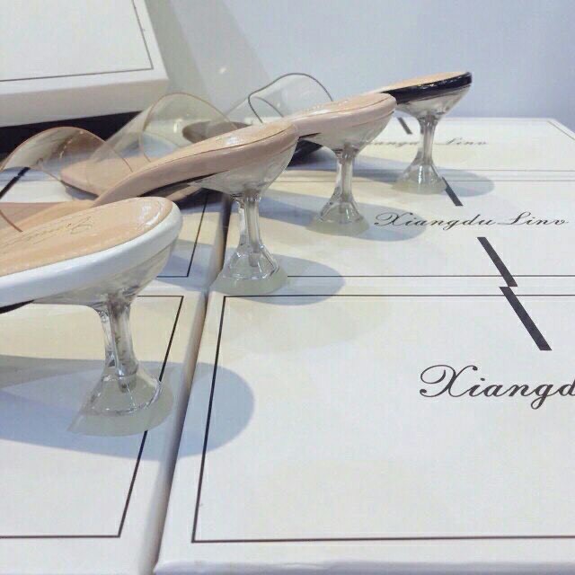 Dép nữ quai trong gót phale điệu đà lên chân cực xinh