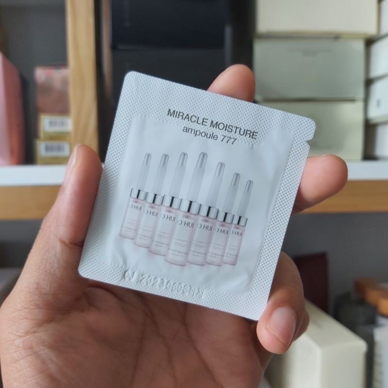 Tinh chất dưỡng ẩm, serum dưỡng da Ohui Miracle Moisture Ampoule 777 dưỡng ẩm căng bóng da gói 1ml -Tado Cosmetics Store