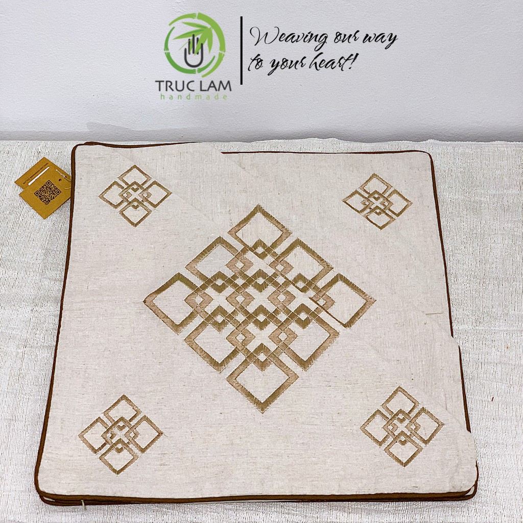 Gối/Vỏ Gối Vuông Tựa Lưng Sofa (45x45) Trang Trí Phòng  Vải Linen Thêu Thủ Công Hình Ô Vuông Kép - Trúc Lâm Handmade