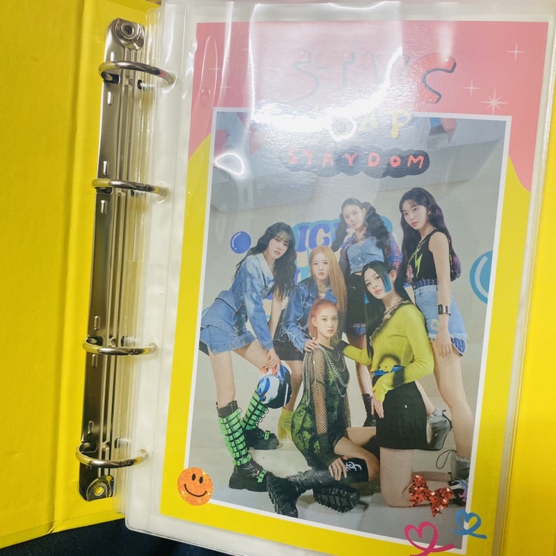 Sổ đựng ảnh thẻ STAYC Staydom Photocard Binder