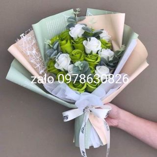 Hoa sáp thơm bó 20b tone xanh & trắng, kết hợp lá Mimosa. Hàng sẵn.