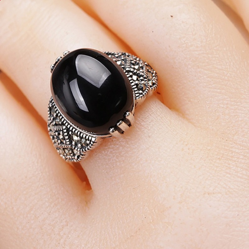 Nhẫn Đính Đá Ruby Sang Trọng Cổ Điển