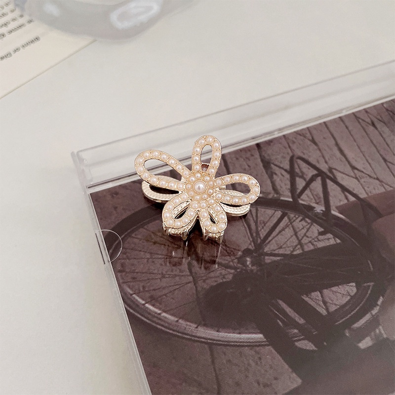 Kẹp Tóc Đính Ngọc Trai Xinh Xắn Cho Nữ