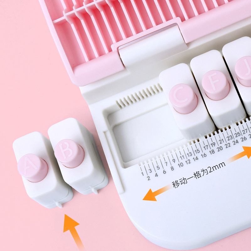 Máy bấm giấy đục lỗ dập nổi hình 26 chữ cái tiếng anh tiện dụng