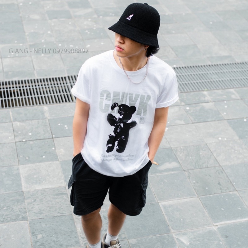[có sẵn] Áo thun Nelly màu trắng hình gấu CMYK