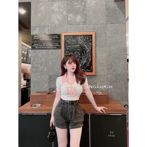 Áo len polo chữ S thêu phối màu viền tay siêu chảnh.