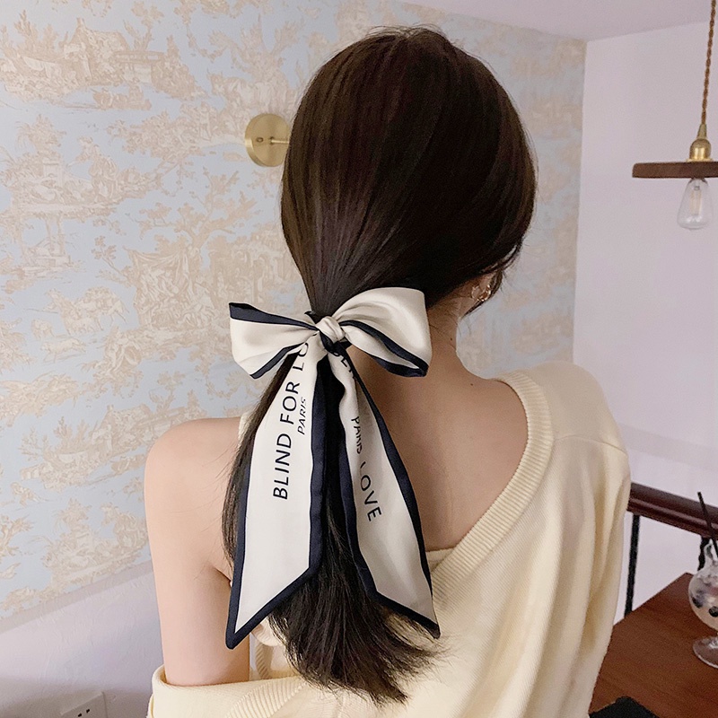 Khăn Choàng Cổ Bằng Lụa Dễ Thương Dành Cho Nữ