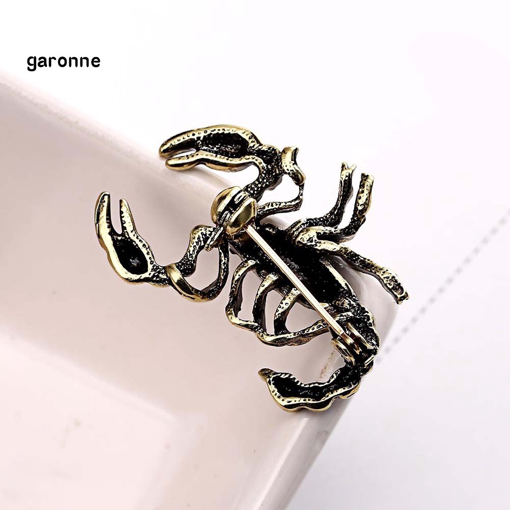 Ghim cài áo hình bò cạp phong cách độc đáo
