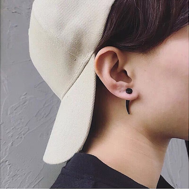 Long Sharp Earring Punk khuyên tai titan mũi nhọn uốn không gỉ không đen không dị ứng nam nữ Uniex