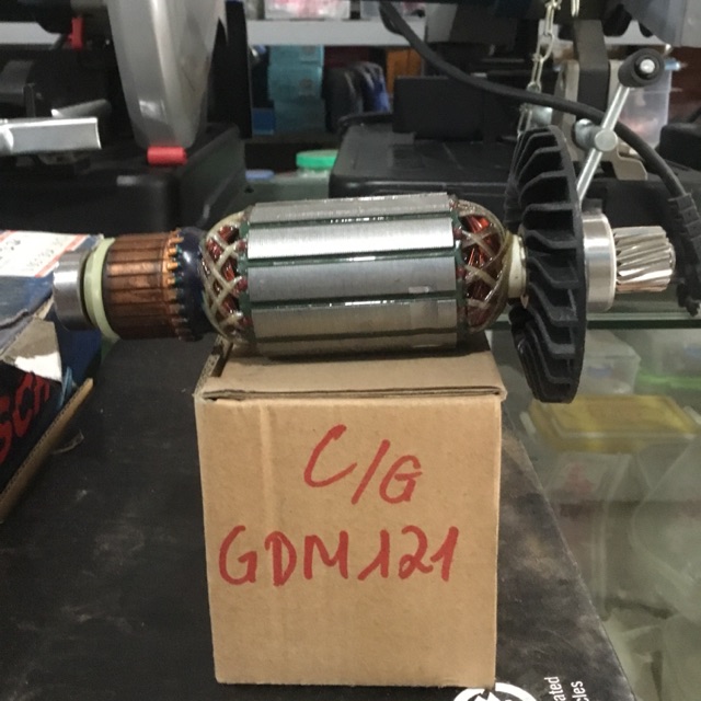 Roto máy cắt gạch GDM121