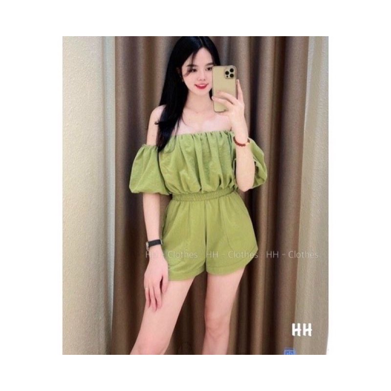 Sét áo trễ vai tay phồng kèm quần short có túi