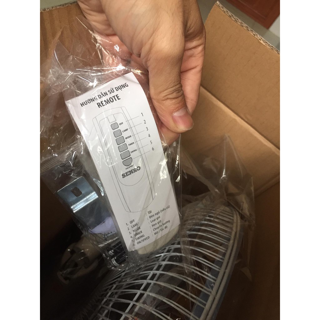 QUẠT TREO TƯỜNG REMOTE SENKO TR1683. HÀNG CÔNG TY CHÍNH HÃNG. BẢO HÀNH ĐẦY ĐỦ THEO CÔNG TY