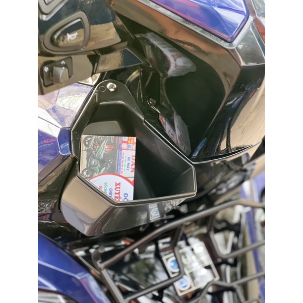 Phụ kiện air blade 2023 màu sơn carbon bóng(hàng universe)