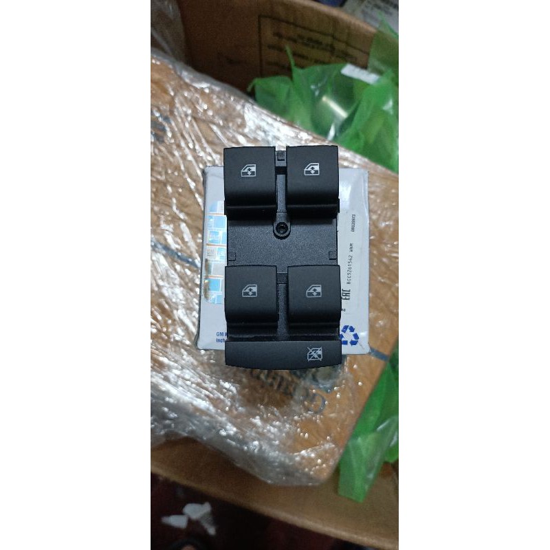Công tắc nâng kính cửa Cruze,Lacetti cdx hàng chính hãng 2 loại