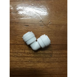 Cút vuông góc phi 6 nối nhanh