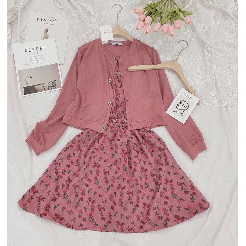 [MUA 1 ĐƯỢC 2] Set Trang Phục Nữ Hai Chi Tiết Áo Cadigan Mỏng Phối Váy Hoa Nhí Ngắn_Điệu Đà | BigBuy360 - bigbuy360.vn