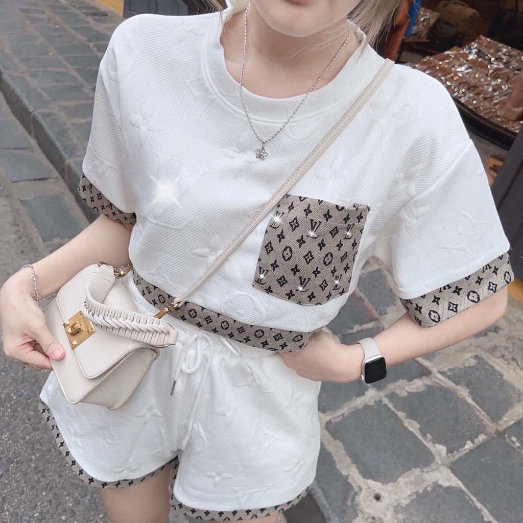 Set bộ croptop LV xốp nổi viền xám siêu xinh 2 màu basic đen trắng