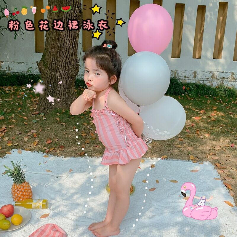 Bộ đồ bơi một mảnh phối ren họa tiết kẻ sọc kèm mũ bơi thời trang mùa hè cho bé gái