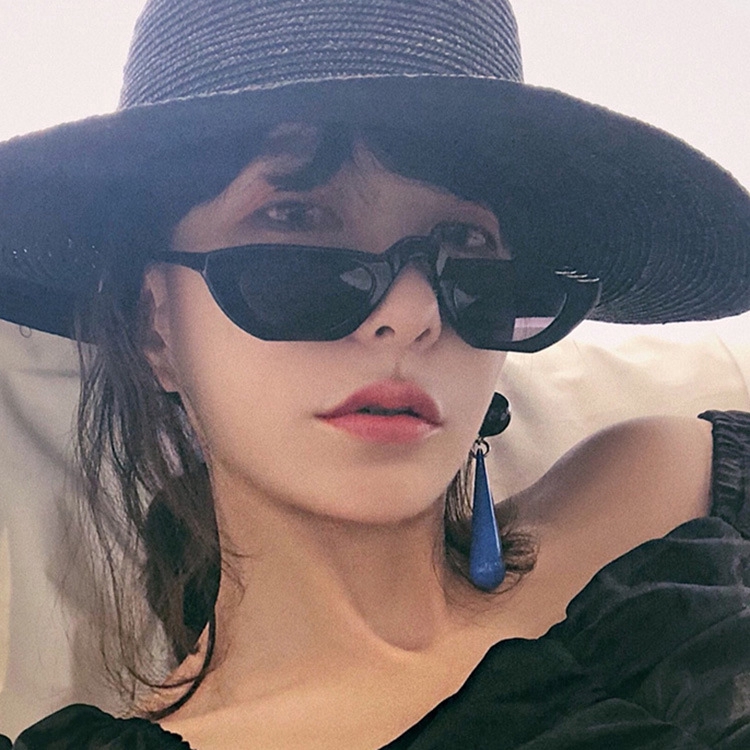 Kính Mát Gọng Vuông Phong Cách Âu Mỹ