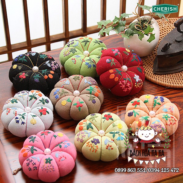 Bộ kit tự làm Gối Cắm Kim Khâu Bằng Vải Cotton Hình Quả Bí Ngô Có Dây Đeo Cổ Tay Diy tự thêu gối cắm kim- bách hóa na na
