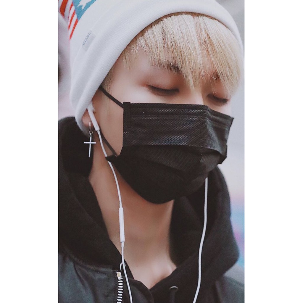 Khuyên tai nam - khuyên tai V BTS - bông tai Unisex, khuyên tai thánh giá, khuyên titan không gỉ