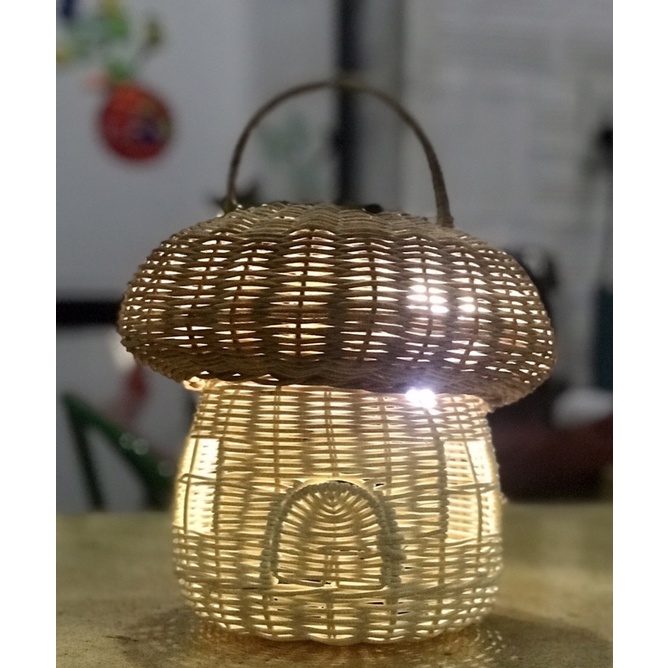 Nhà nấm bằng mây có quai trang trí phòng, chụp ảnh cho bé, đèn ngủ nấm, đồ chơi cho bé, giỏ mây đựng đồ