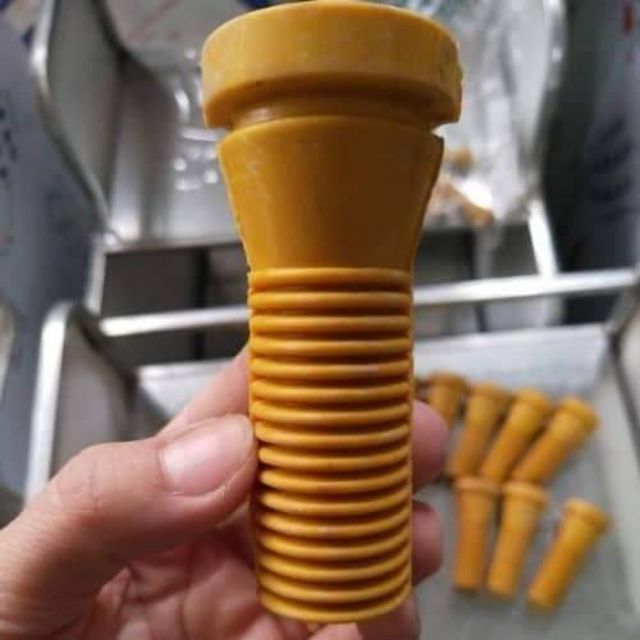 Núm cao su vặt lông chó, dê
