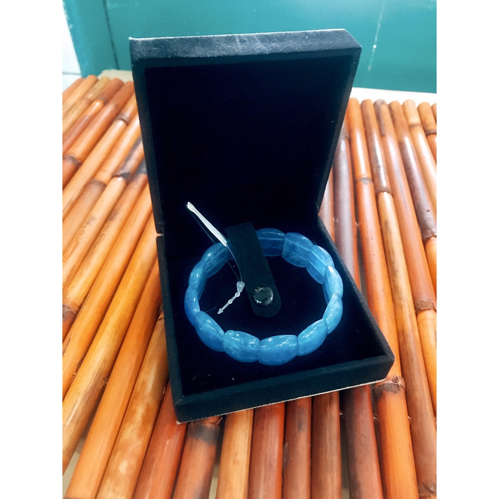 Hộp gấm hoa sen không tua rua đựng chuỗi đựng vòng size 9x9x3.5cm