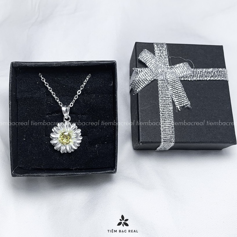 Dây chuyền hoa cúc dày dặn bạc ta nguyên chất,đính đá vàng trẻ trung năng động,dễ phối đồ, bảo hành trọn đời