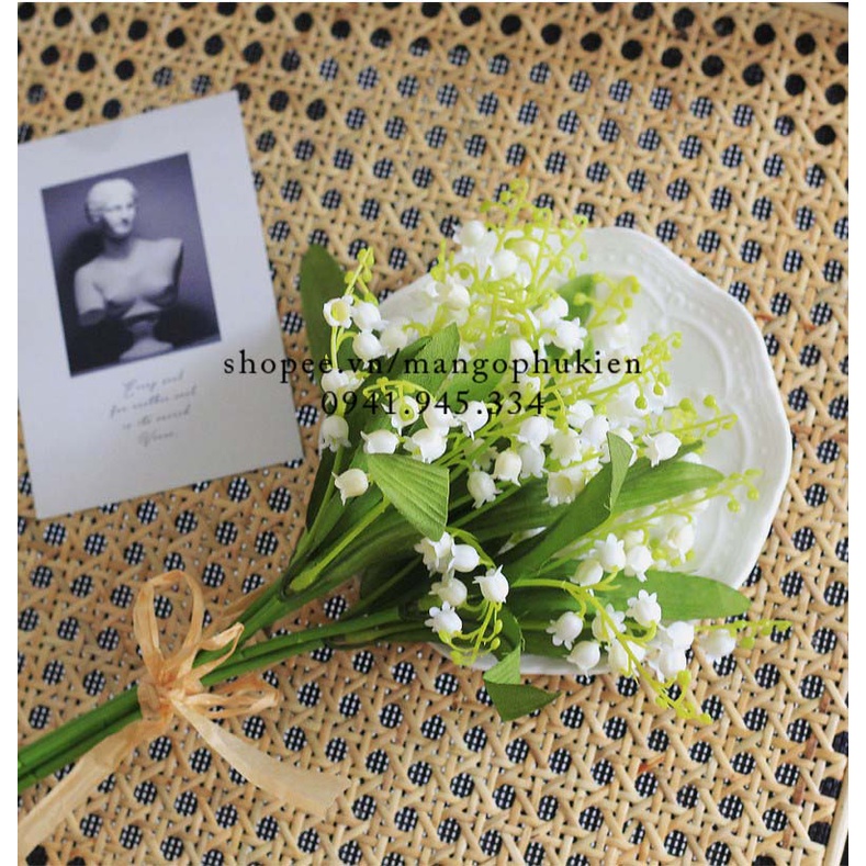 Cành hoa chuông trắng nhỏ decor trang trí