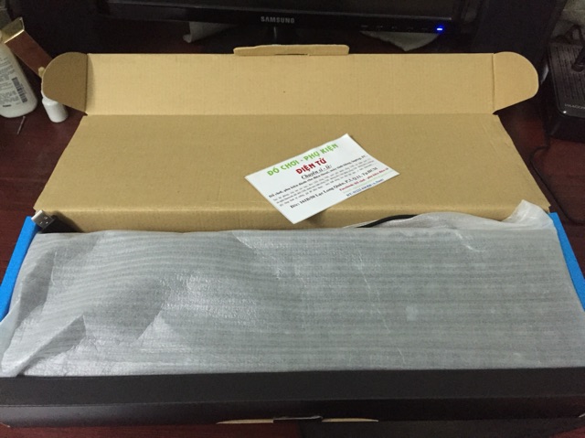 Chuột và bàn phím giả cơ LED R8 1910 (tặng thảm lót chuột) | BigBuy360 - bigbuy360.vn