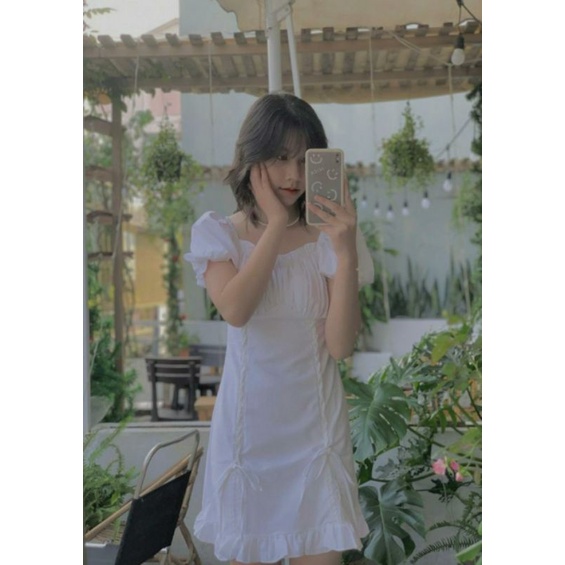 Váy trắng xếp ly rút dây