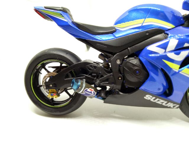 Mô hình SUZUKI GSX R1000 1/12 DEALER độ
