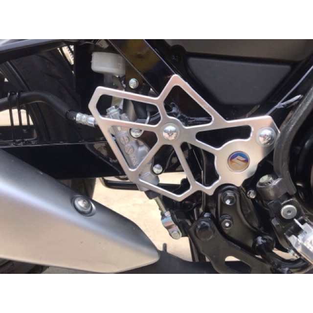 Nẹp sườn nhôm Raider Satria tặng kèm logo titan