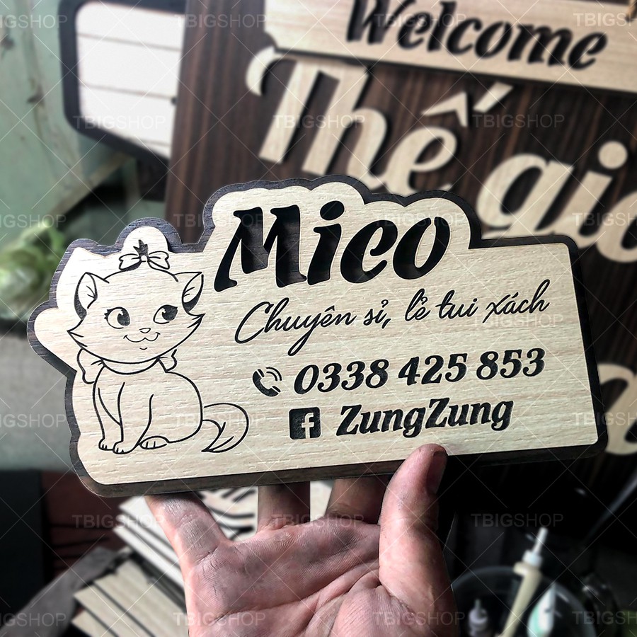Bảng gỗ tên shop chụp hình sản phẩm bán hàng online kèm các thông tin liên hệ facebook, zalo, sđt