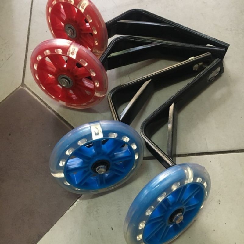 BÁNH PHỤ XE ĐẠP TRẺ EM