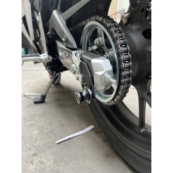 pat nâng bánh sau cbr150 tfx r15 mt15 xsr155