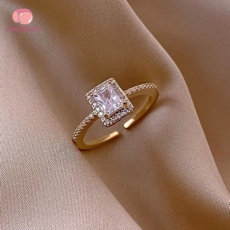 Nhẫn Hở Đính Đá Zircon Hình Vuông Sang Trọng