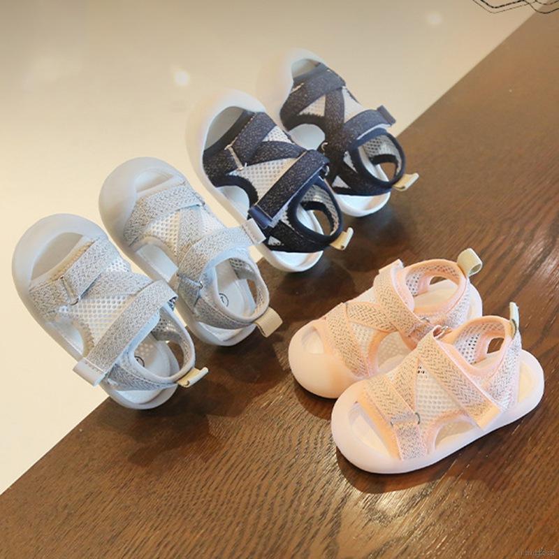 Giày sandal đế mềm chống trượt dành cho bé
