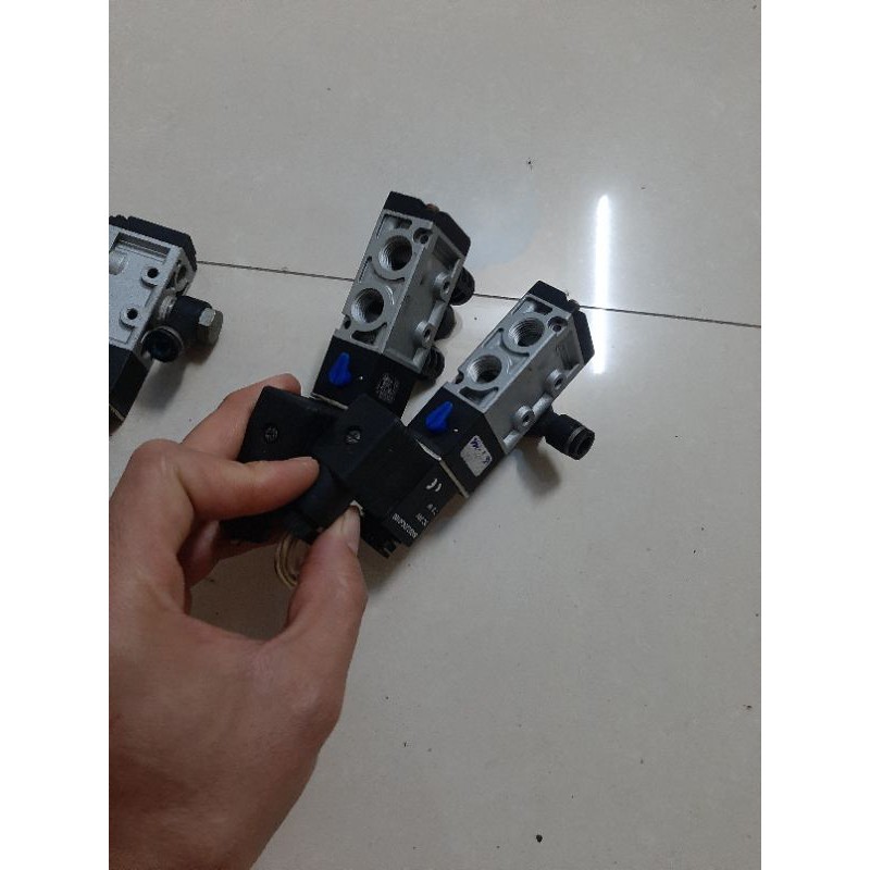 van điện từ 24v 5/2 hàn quốc siêu bền